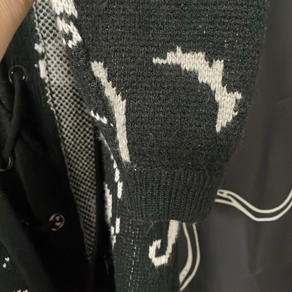 Disney Cardigan - Picture 6 of 7